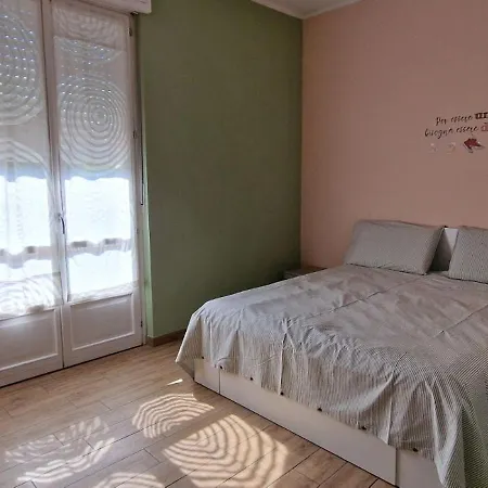 House Valentina شقة آستي